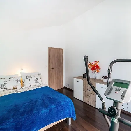 Tome - Comfortable & Modern Hébergement de vacances Nin